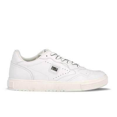 Tenis de hombre blanco con cordones y con suela en goma  